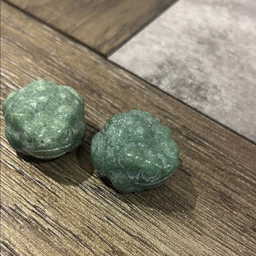 Green Aventurine Toad Figurine - Picture 10 of 13